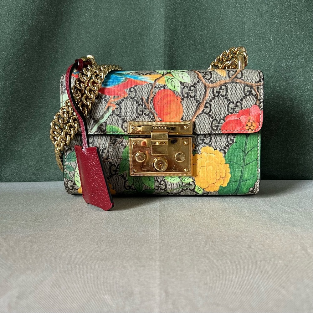 Gucci Gg Supreme Monogram Tian Small Padlock Chain Bag Beige New Acero